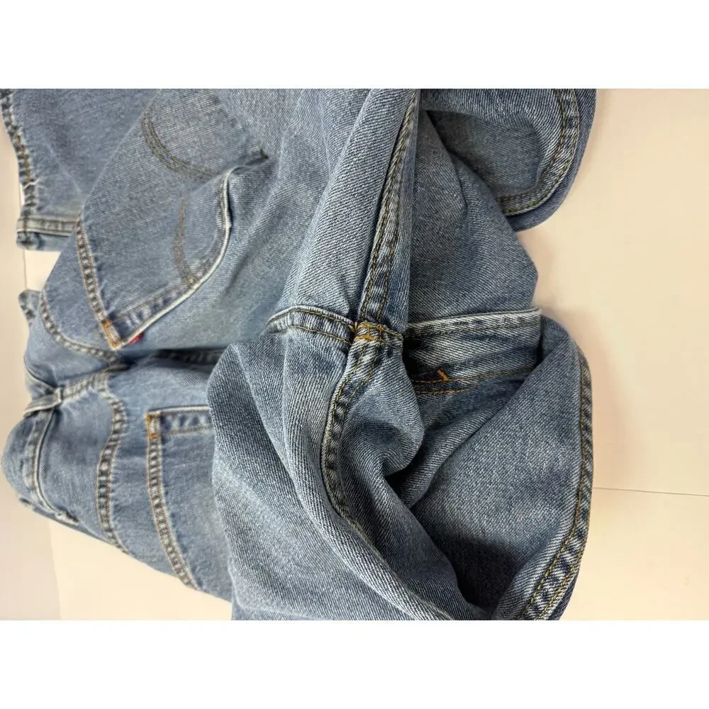Vintage Levi's 550 Relaxed Fit Jeans Men's 38x34 Blue Denim Straight Leg Classic